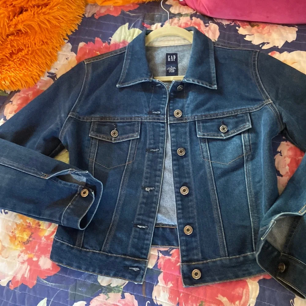 GAP, size SMALL, dark denim adjustable fitted waist and collared jacket - Picture 3 of 9